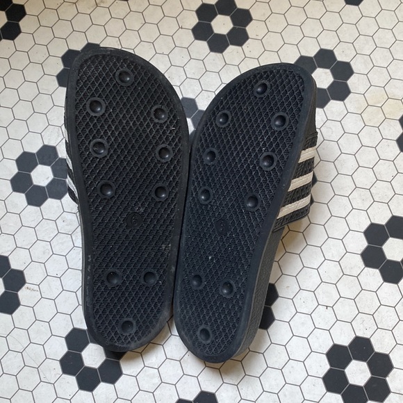 Adidas Black and White Slides - Picture 3 of 3